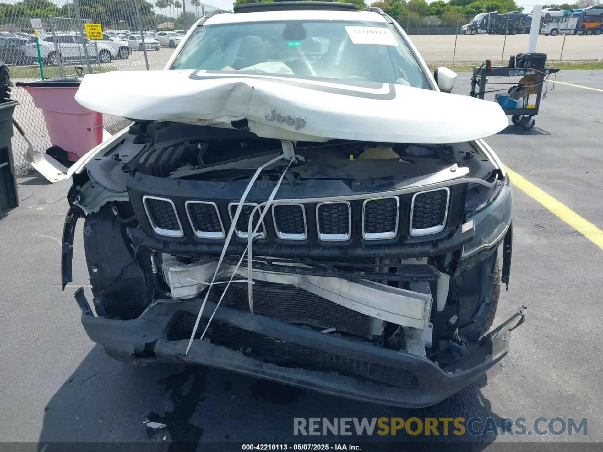 6 fotografías del automóvil dañado 3C4NJCBB3KT832196 JEEP COMPASS 2019