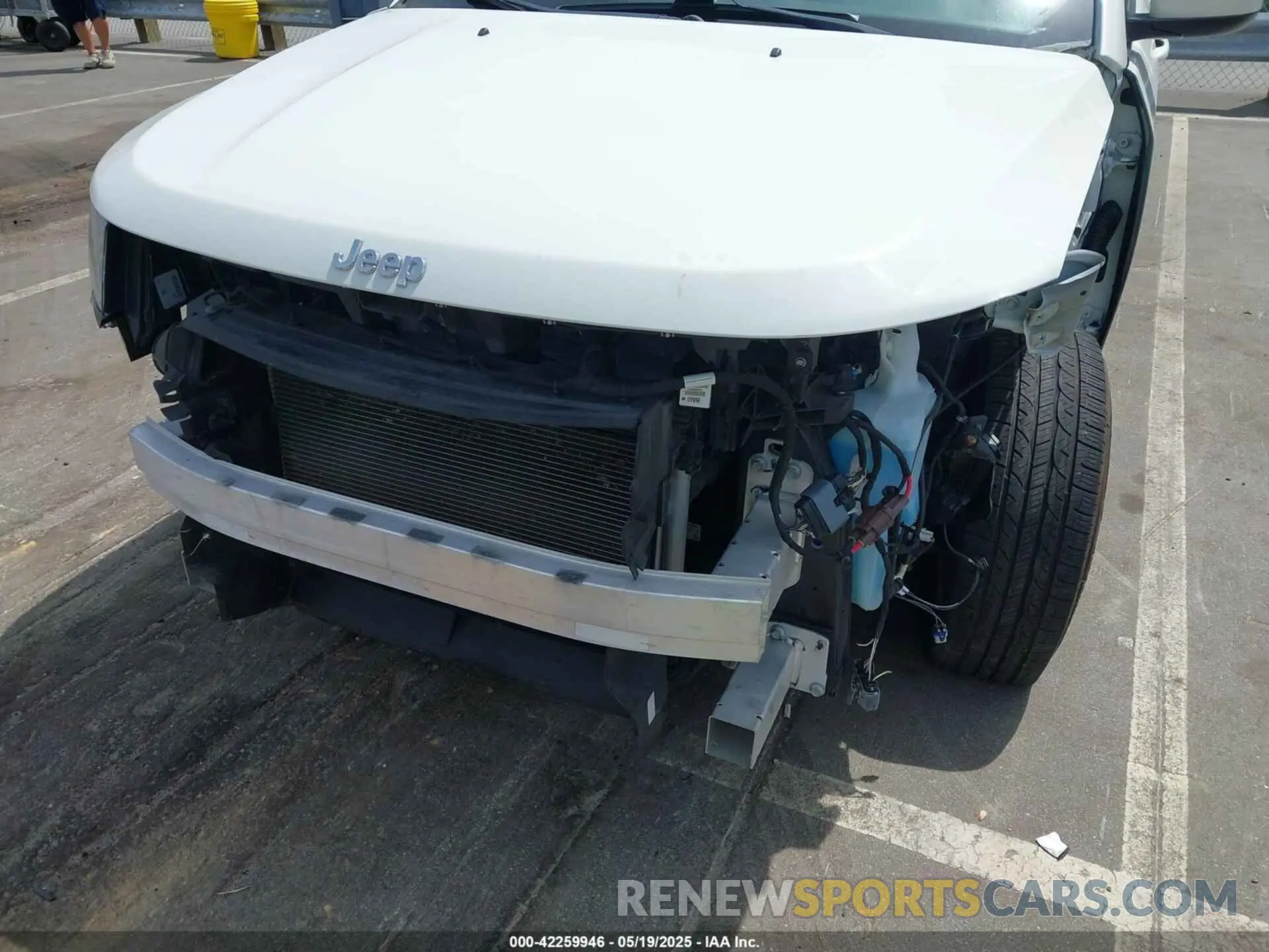 17 fotografías del automóvil dañado 3C4NJCBB3KT832263 JEEP COMPASS 2019