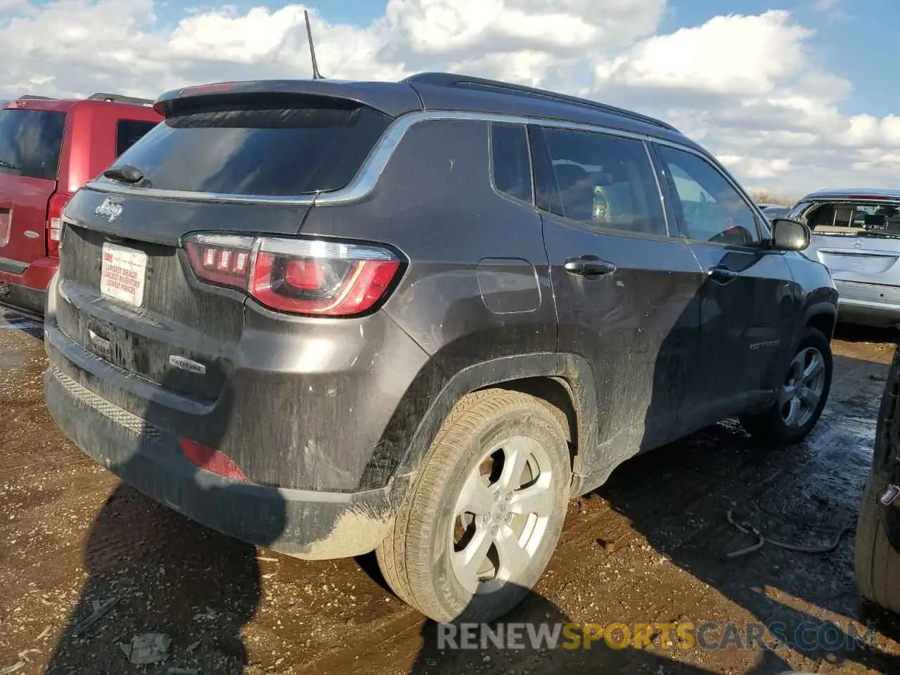 3 fotografías del automóvil dañado 3C4NJCBB3KT852044 JEEP COMPASS 2019