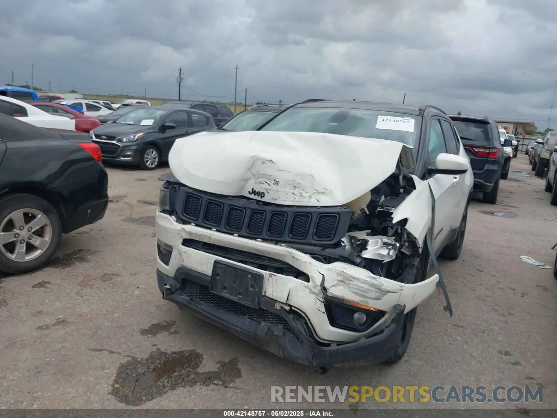 2 fotografías del automóvil dañado 3C4NJCBB5KT615720 JEEP COMPASS 2019