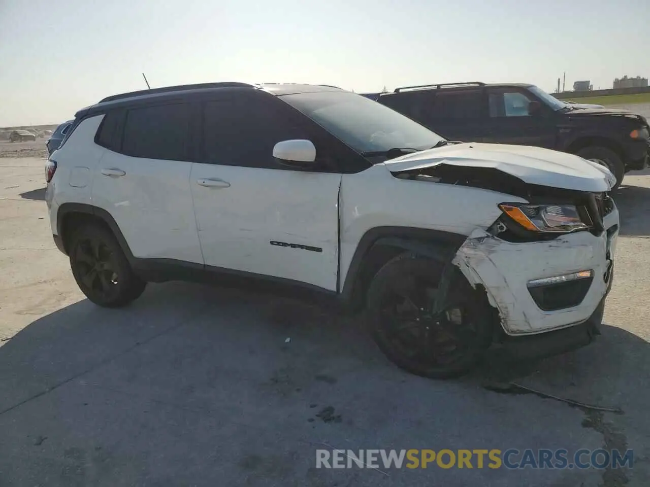 4 fotografías del automóvil dañado 3C4NJCBB5KT692720 JEEP COMPASS 2019