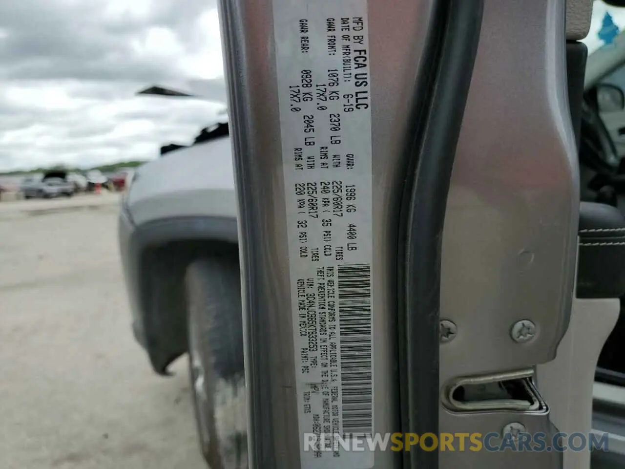 13 fotografías del automóvil dañado 3C4NJCBB5KT833253 JEEP COMPASS 2019