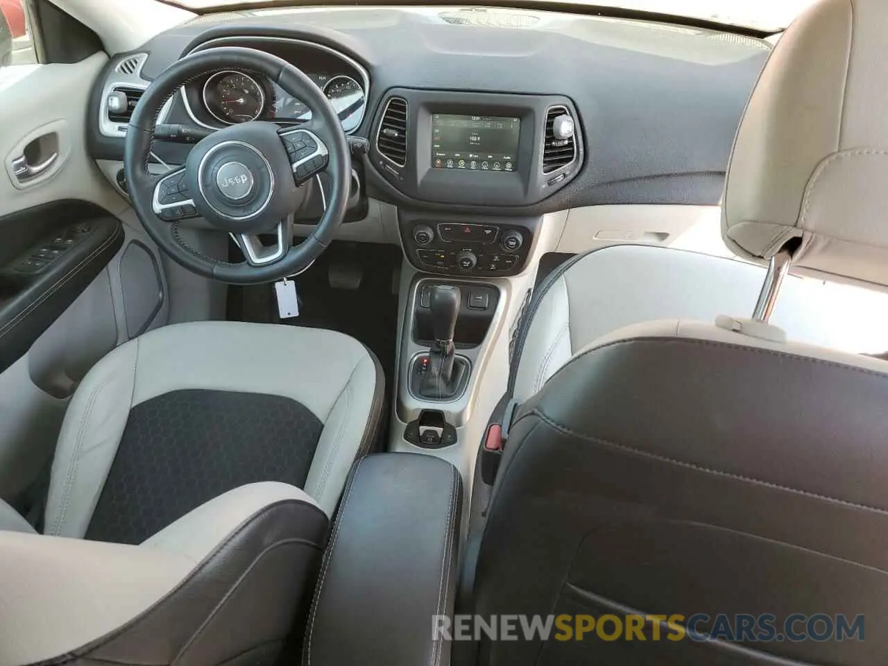 8 fotografías del automóvil dañado 3C4NJCBB6KT637161 JEEP COMPASS 2019