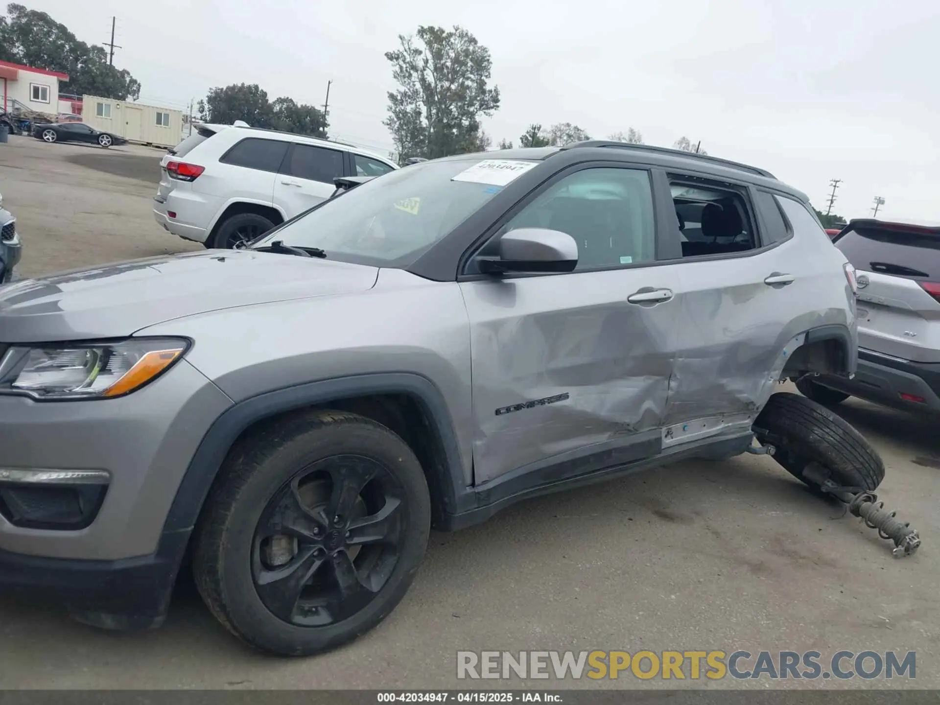 15 fotografías del automóvil dañado 3C4NJCBB7KT617761 JEEP COMPASS 2019
