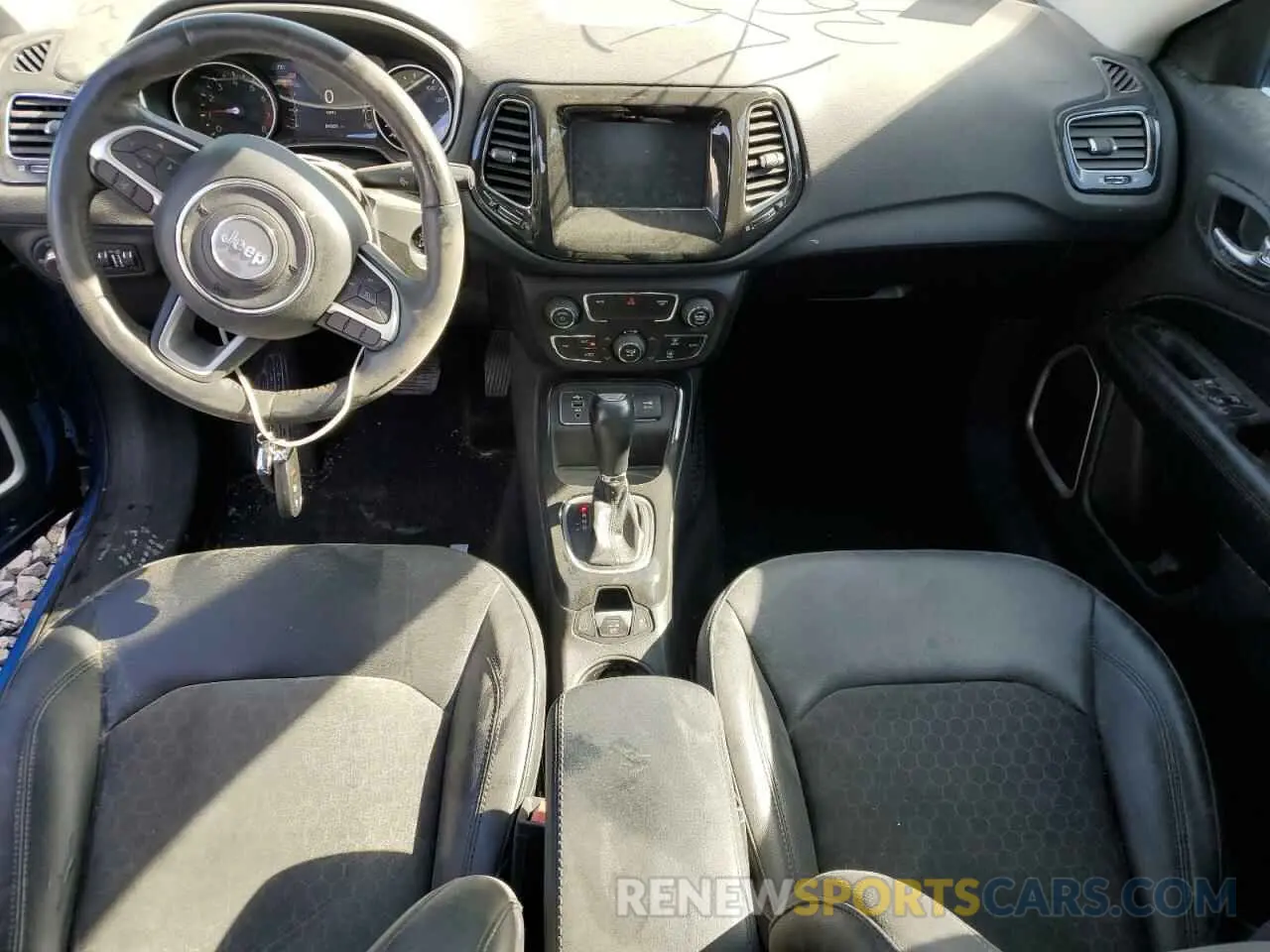8 fotografías del automóvil dañado 3C4NJCBB8KT692274 JEEP COMPASS 2019