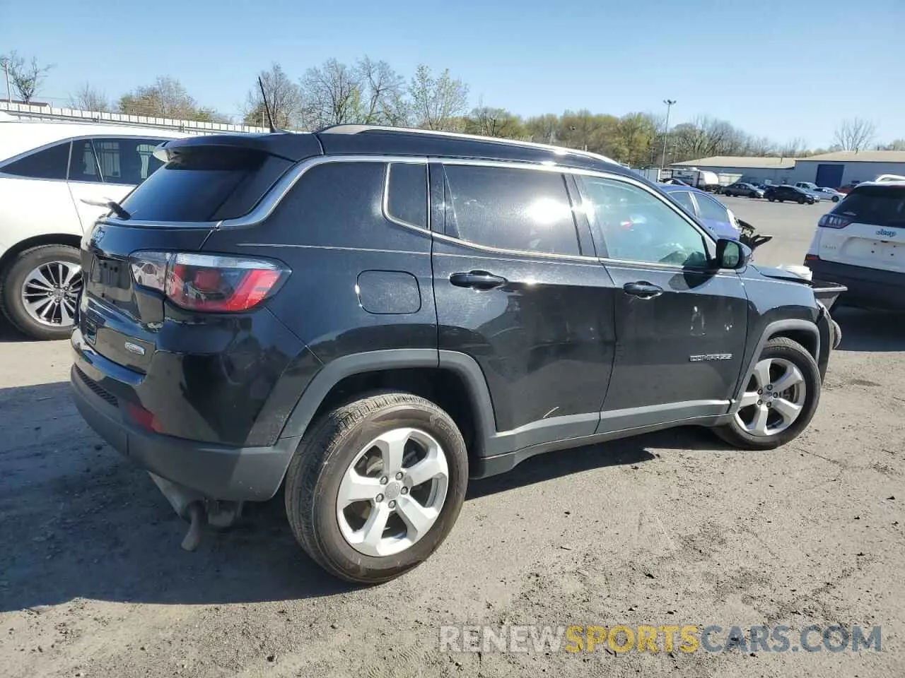 3 fotografías del automóvil dañado 3C4NJCBB9KT614537 JEEP COMPASS 2019