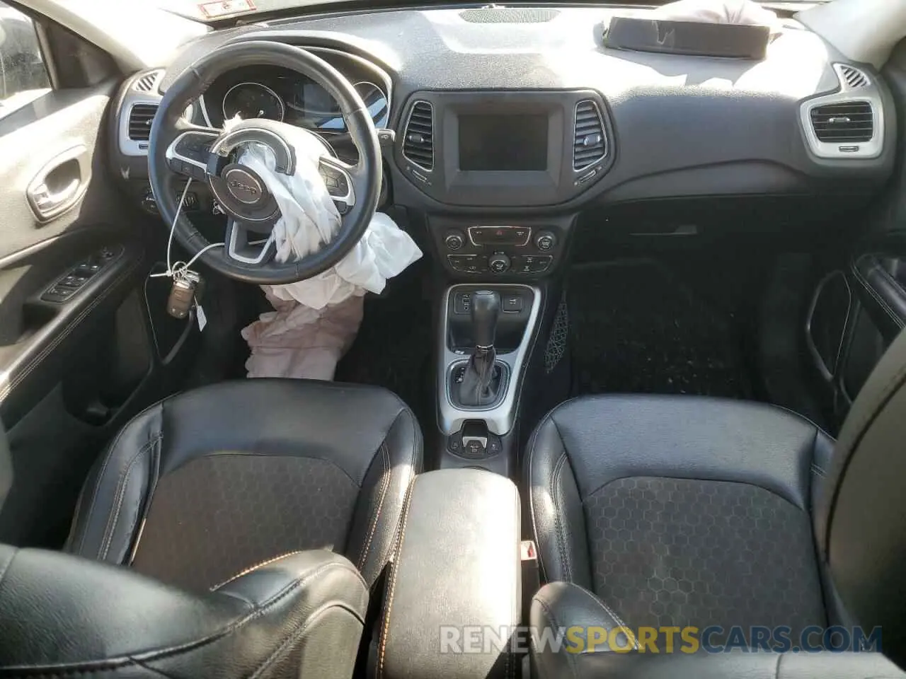 8 fotografías del automóvil dañado 3C4NJCBB9KT614537 JEEP COMPASS 2019