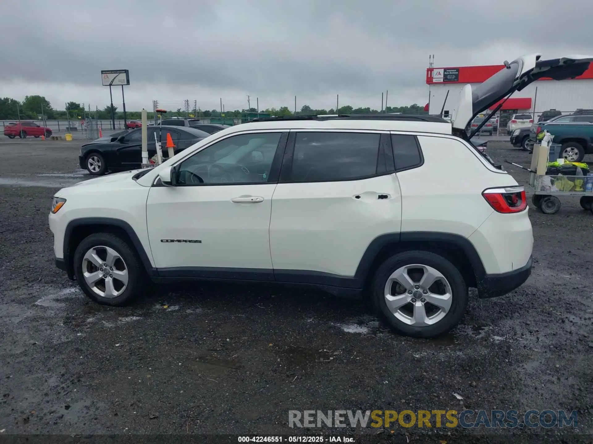 14 fotografías del automóvil dañado 3C4NJCBB9KT652222 JEEP COMPASS 2019
