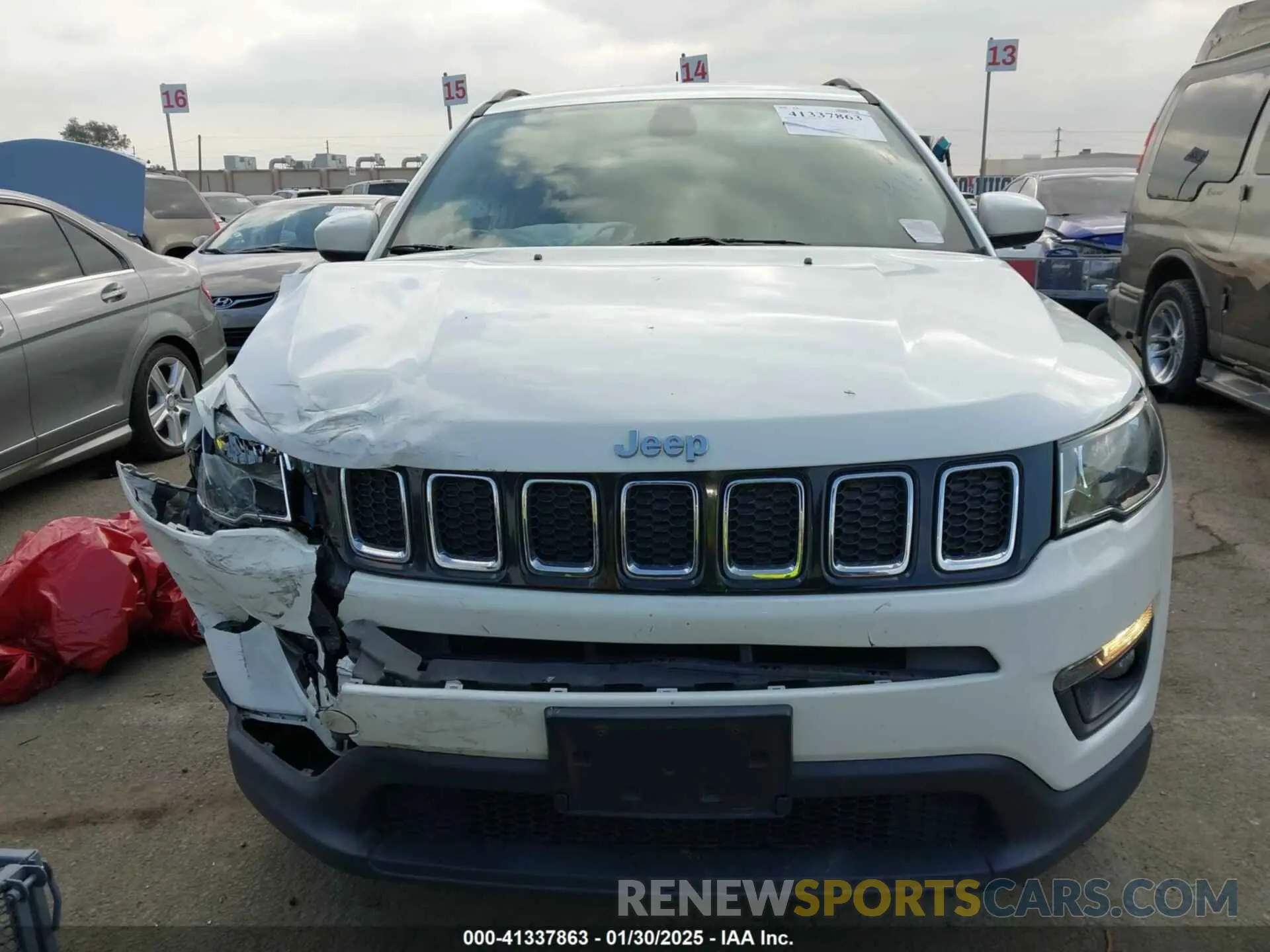 12 fotografías del automóvil dañado 3C4NJCBB9KT652558 JEEP COMPASS 2019