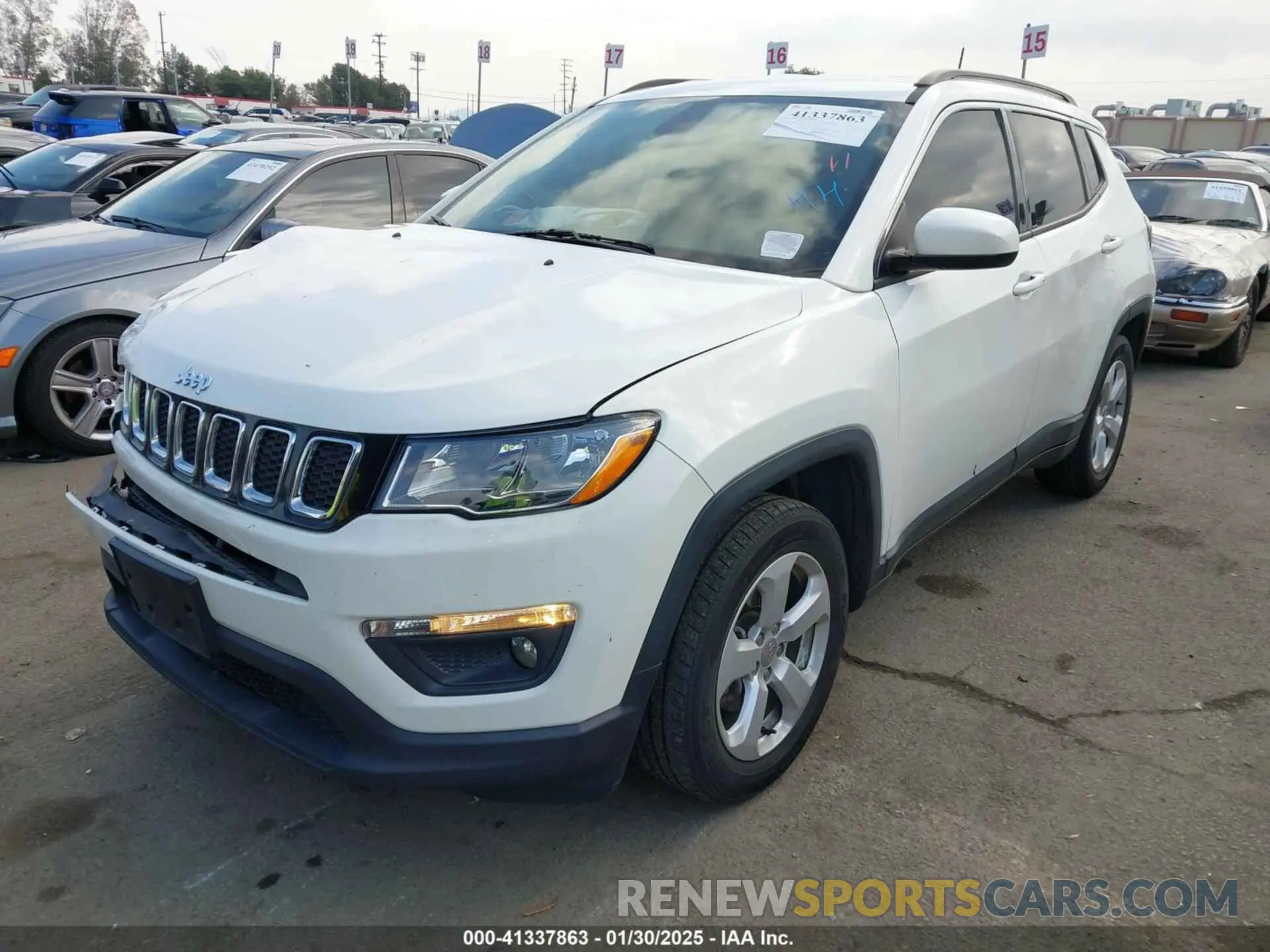 2 fotografías del automóvil dañado 3C4NJCBB9KT652558 JEEP COMPASS 2019