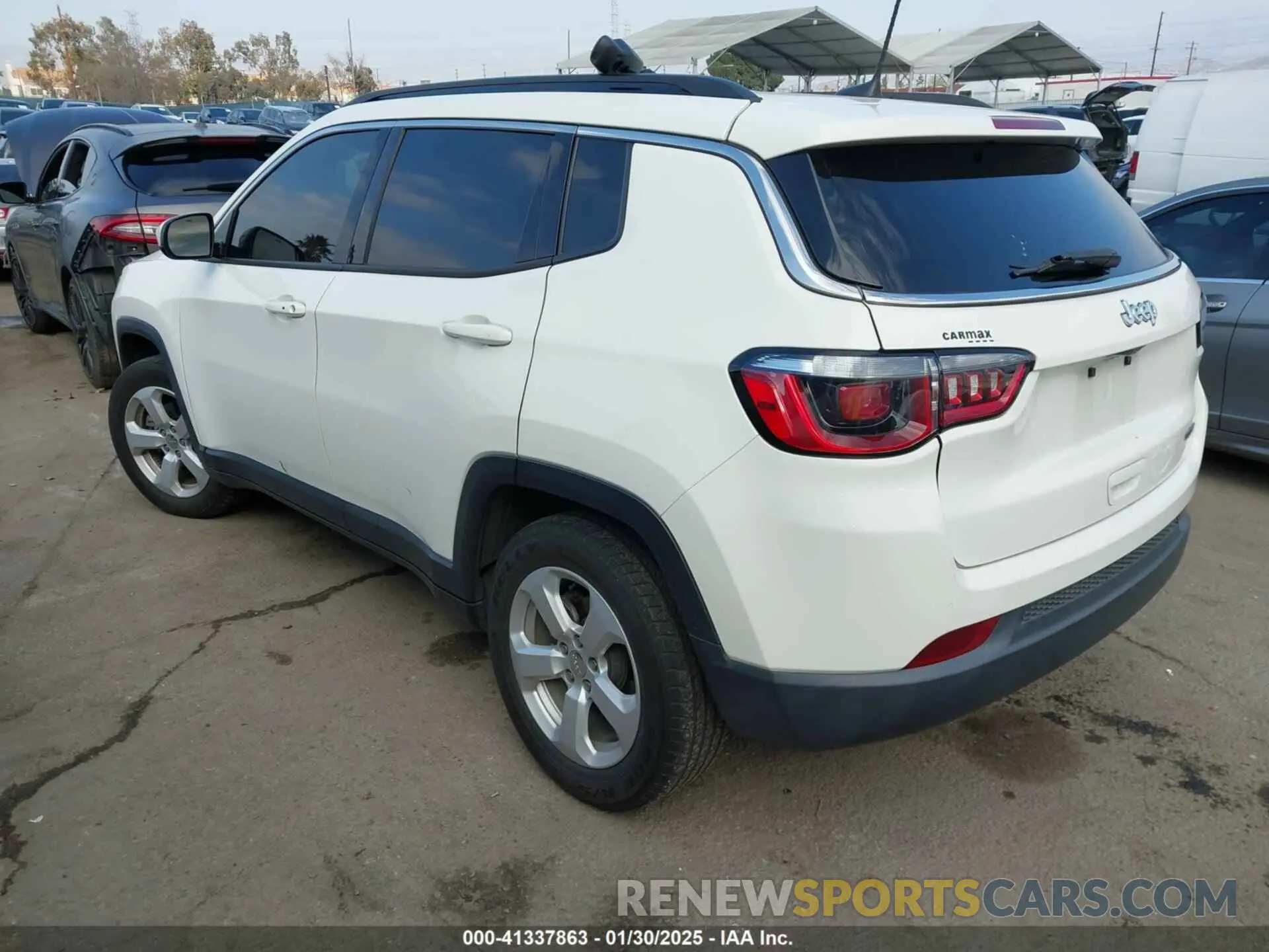 3 fotografías del automóvil dañado 3C4NJCBB9KT652558 JEEP COMPASS 2019