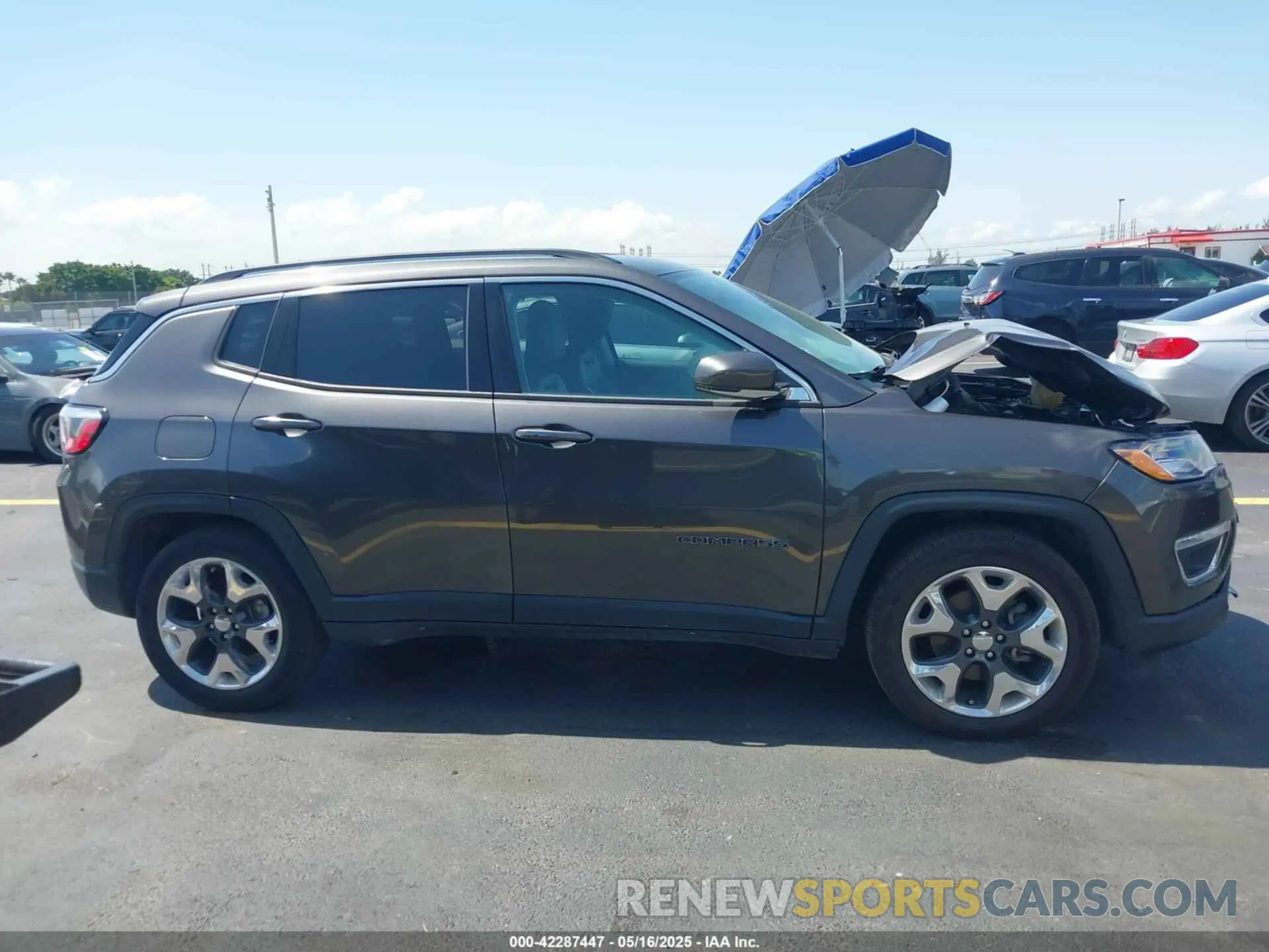 13 fotografías del automóvil dañado 3C4NJCCB2KT660077 JEEP COMPASS 2019