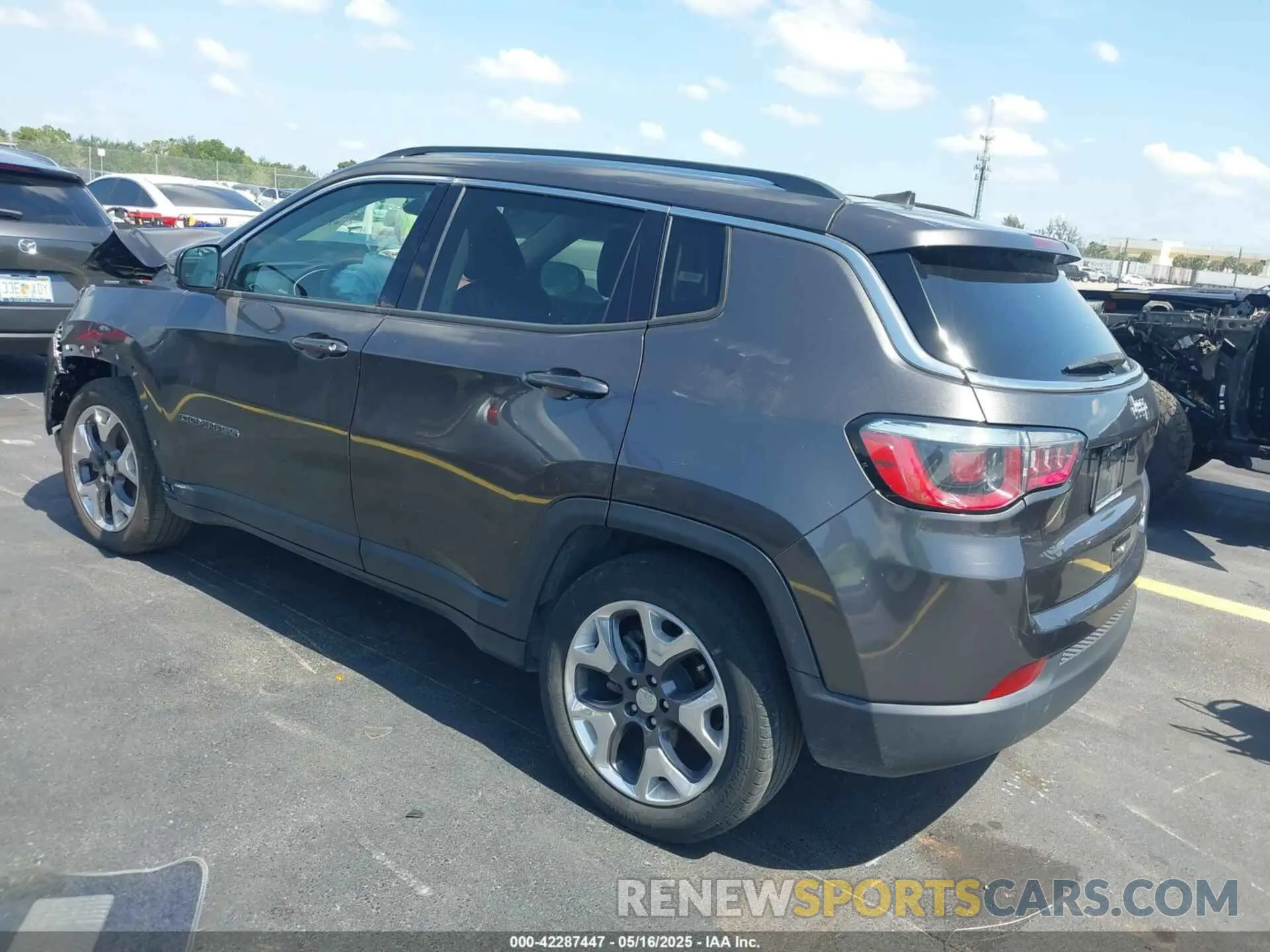 3 fotografías del automóvil dañado 3C4NJCCB2KT660077 JEEP COMPASS 2019