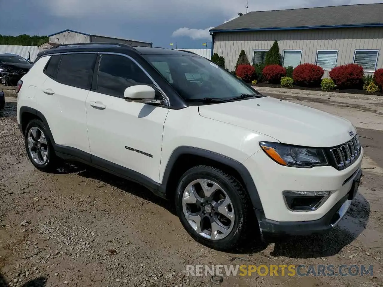 4 fotografías del automóvil dañado 3C4NJCCB4KT725818 JEEP COMPASS 2019