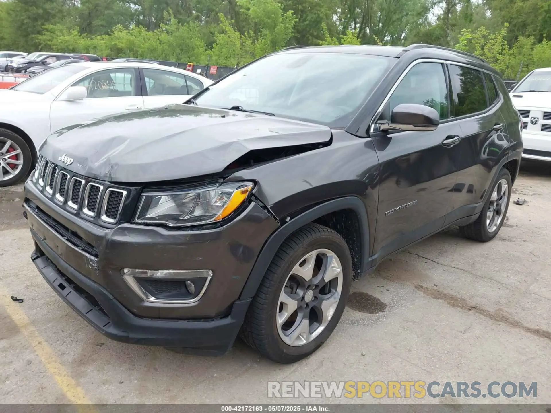 2 fotografías del automóvil dañado 3C4NJCCB7KT777783 JEEP COMPASS 2019