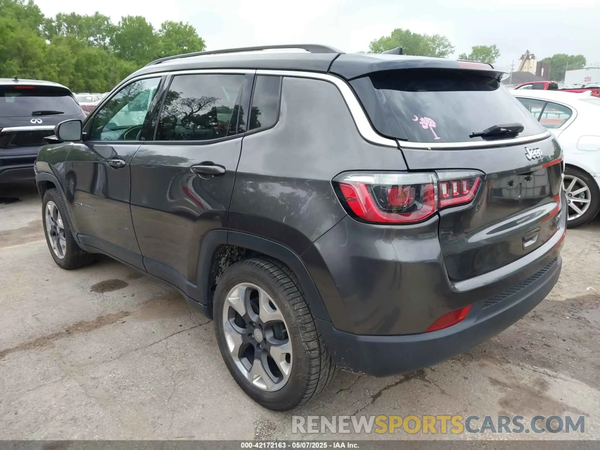 3 fotografías del automóvil dañado 3C4NJCCB7KT777783 JEEP COMPASS 2019