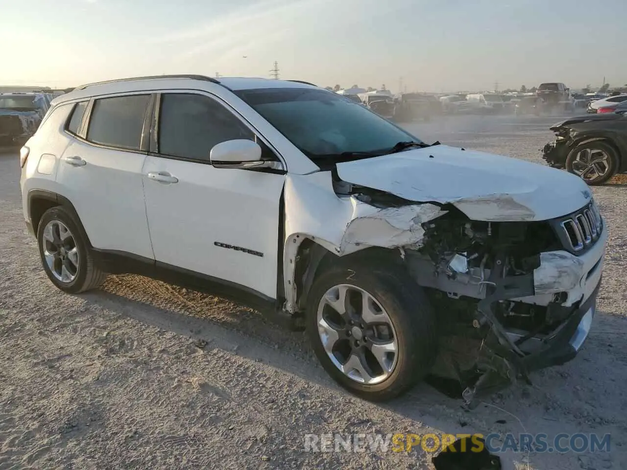 4 fotografías del automóvil dañado 3C4NJCCB9KT662621 JEEP COMPASS 2019