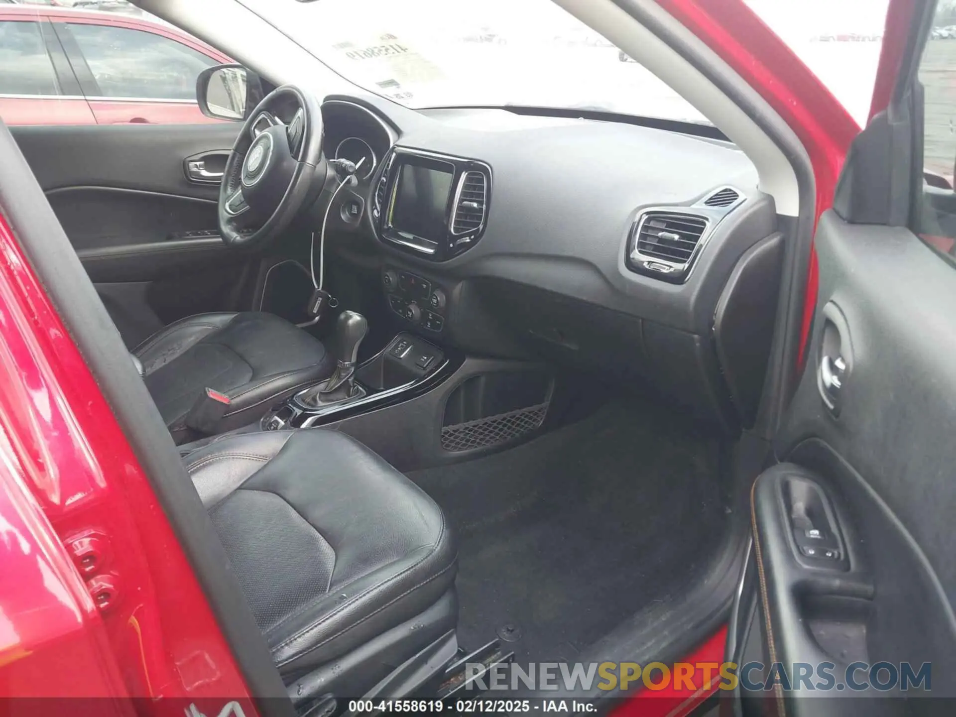 5 fotografías del automóvil dañado 3C4NJCCB9KT793600 JEEP COMPASS 2019