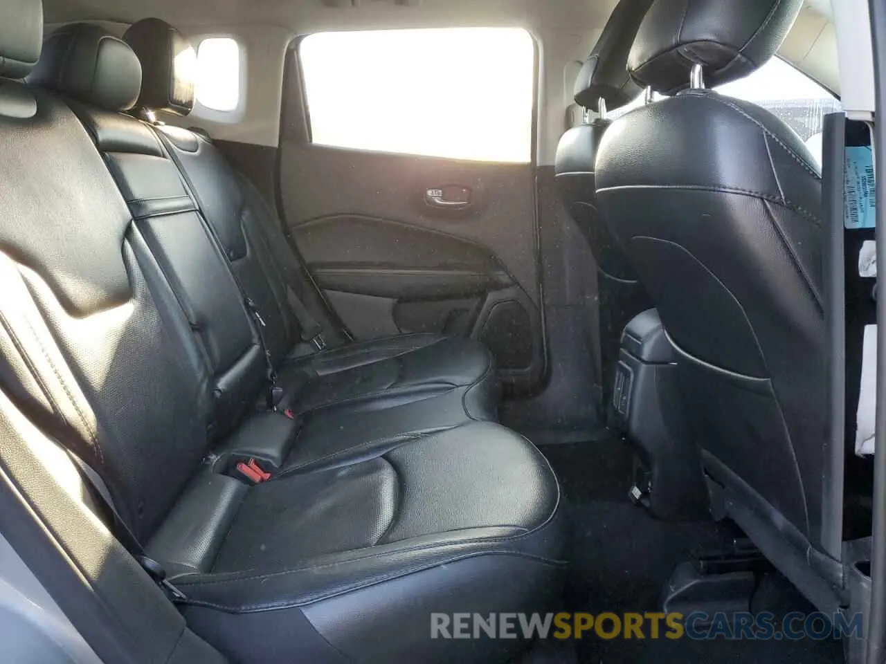 11 fotografías del automóvil dañado 3C4NJCCBXKT675961 JEEP COMPASS 2019