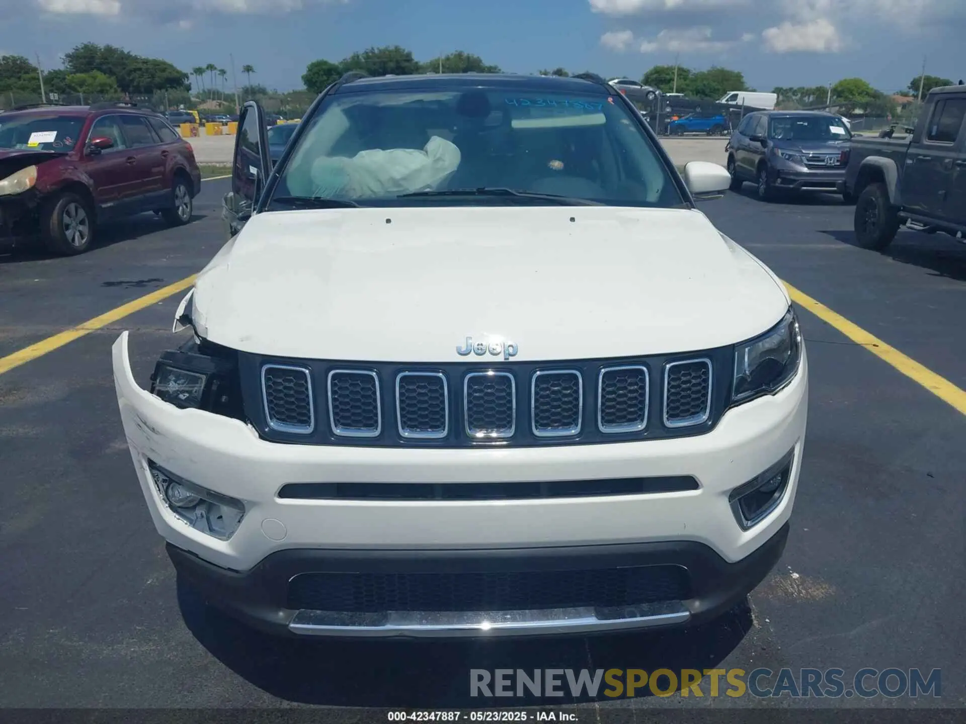 12 fotografías del automóvil dañado 3C4NJCCBXKT725774 JEEP COMPASS 2019