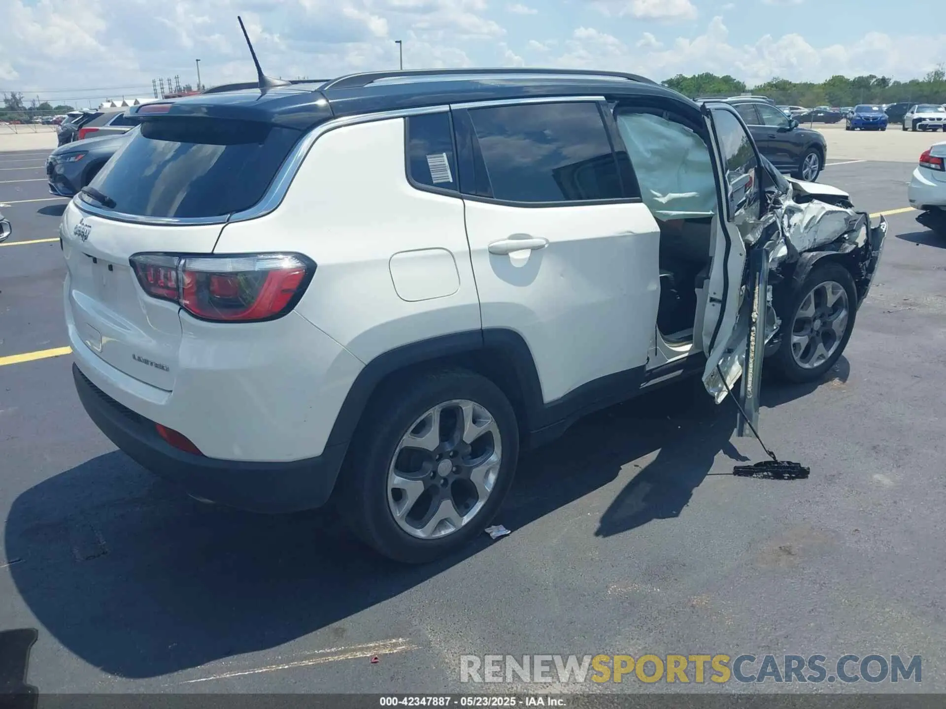 4 fotografías del automóvil dañado 3C4NJCCBXKT725774 JEEP COMPASS 2019