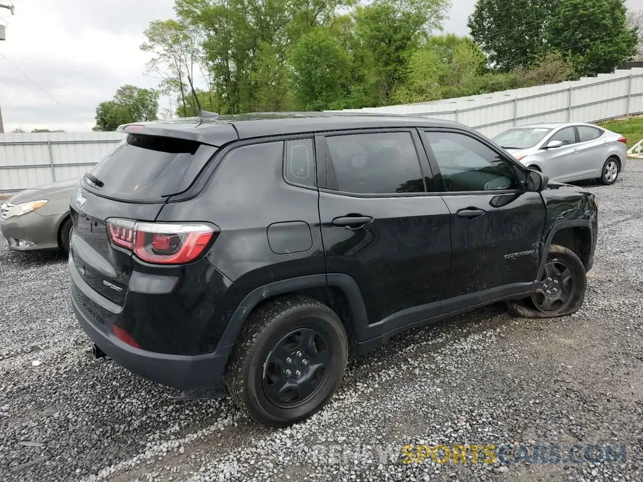 3 fotografías del automóvil dañado 3C4NJDAB4KT803099 JEEP COMPASS 2019