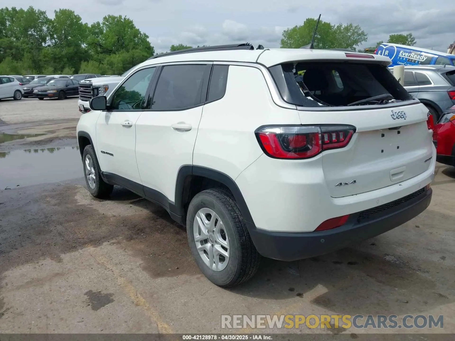 3 fotografías del automóvil dañado 3C4NJDAB7KT629707 JEEP COMPASS 2019