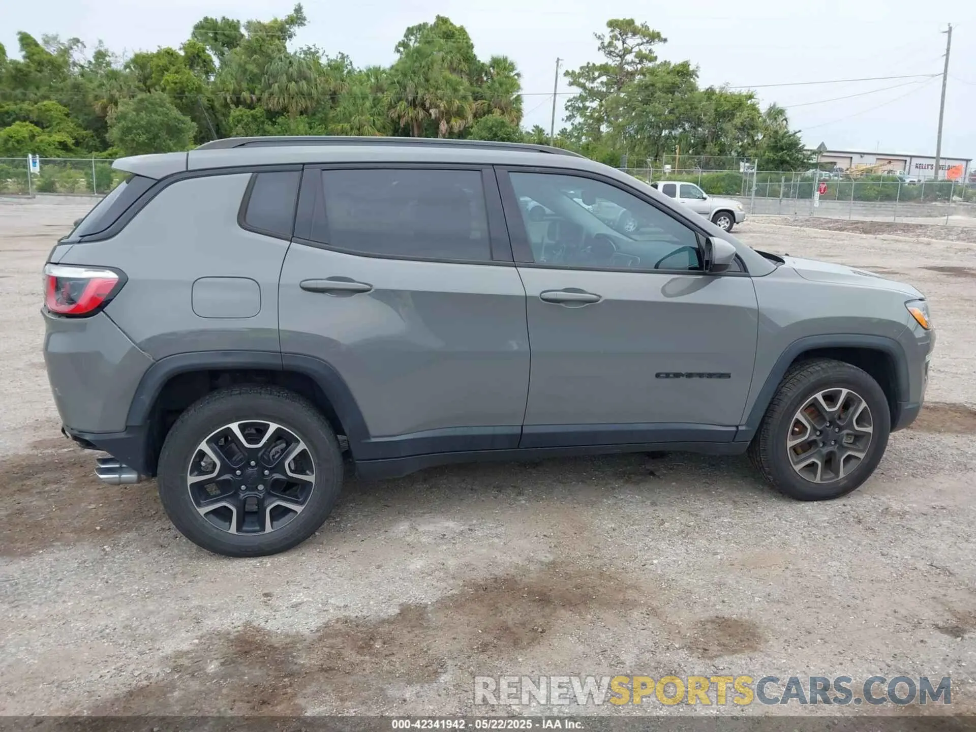 13 fotografías del automóvil dañado 3C4NJDAB7KT846383 JEEP COMPASS 2019