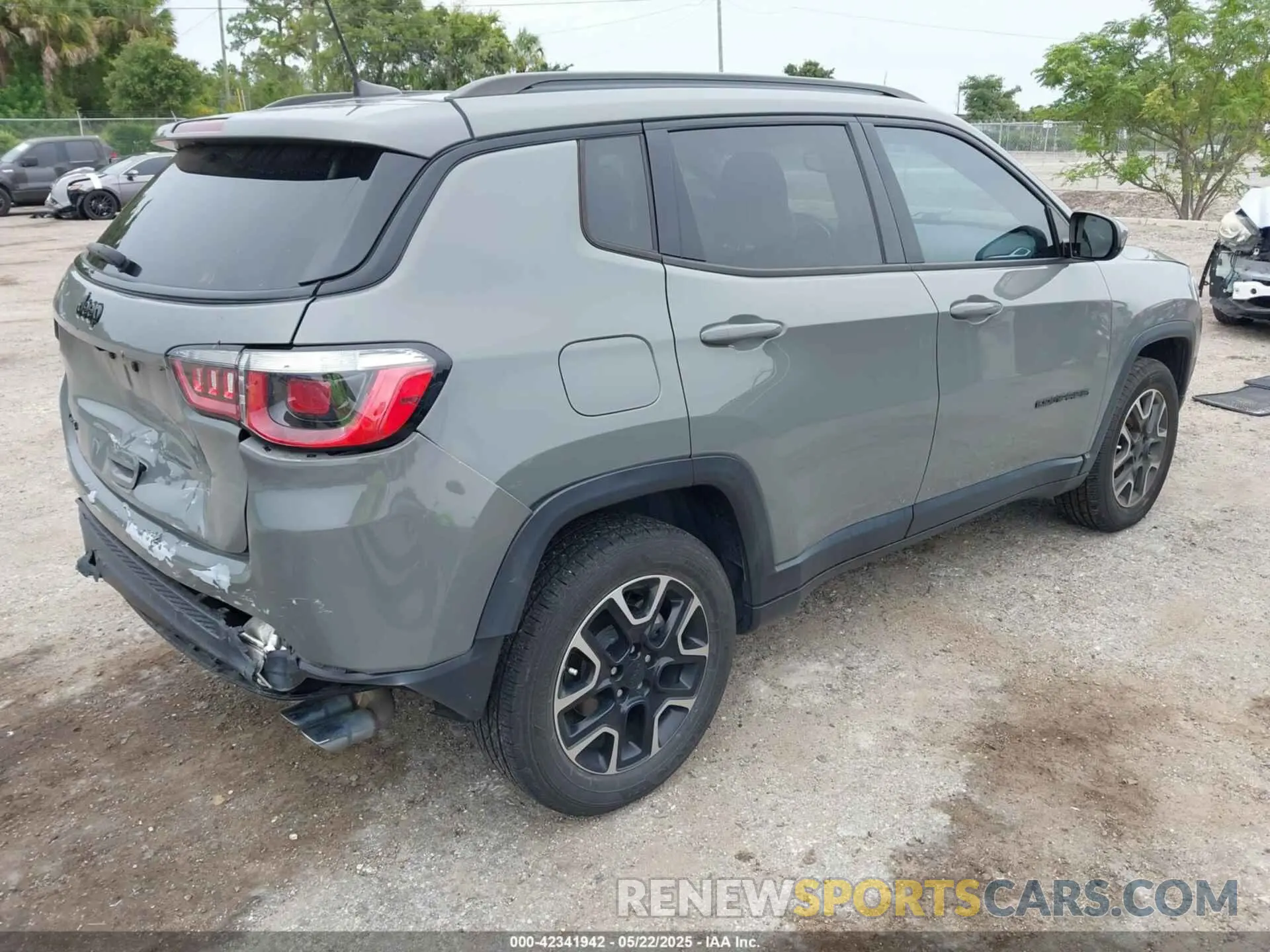 4 fotografías del automóvil dañado 3C4NJDAB7KT846383 JEEP COMPASS 2019