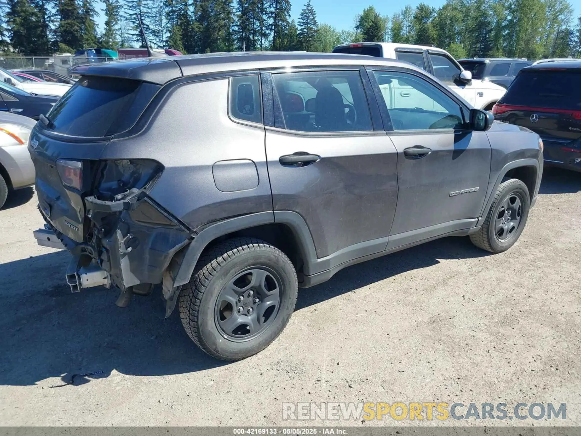 4 fotografías del automóvil dañado 3C4NJDAB8KT595602 JEEP COMPASS 2019