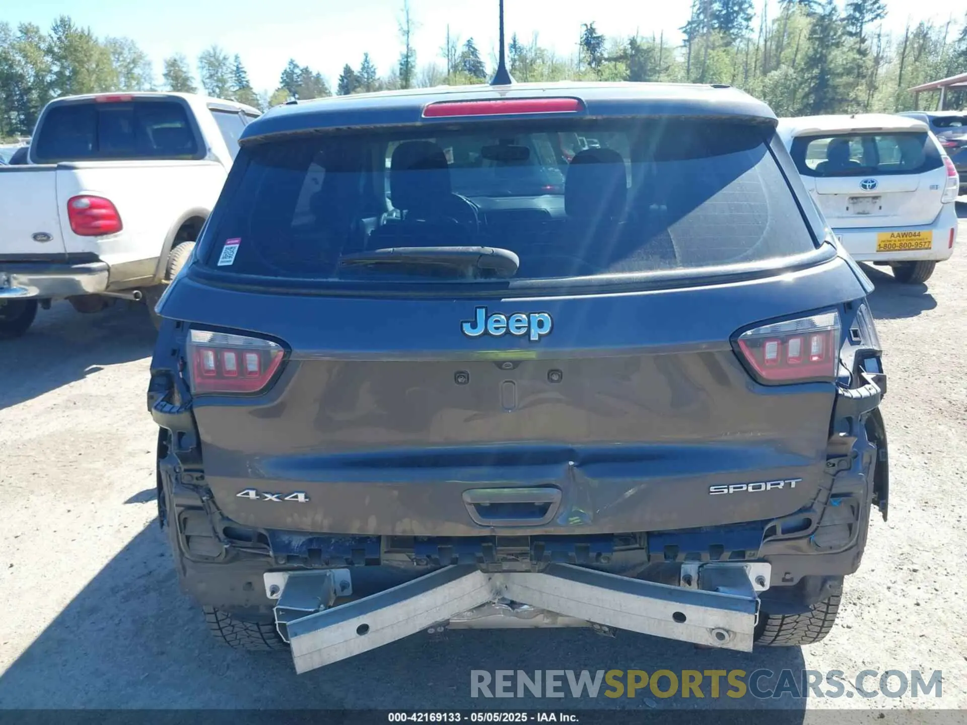 6 fotografías del automóvil dañado 3C4NJDAB8KT595602 JEEP COMPASS 2019