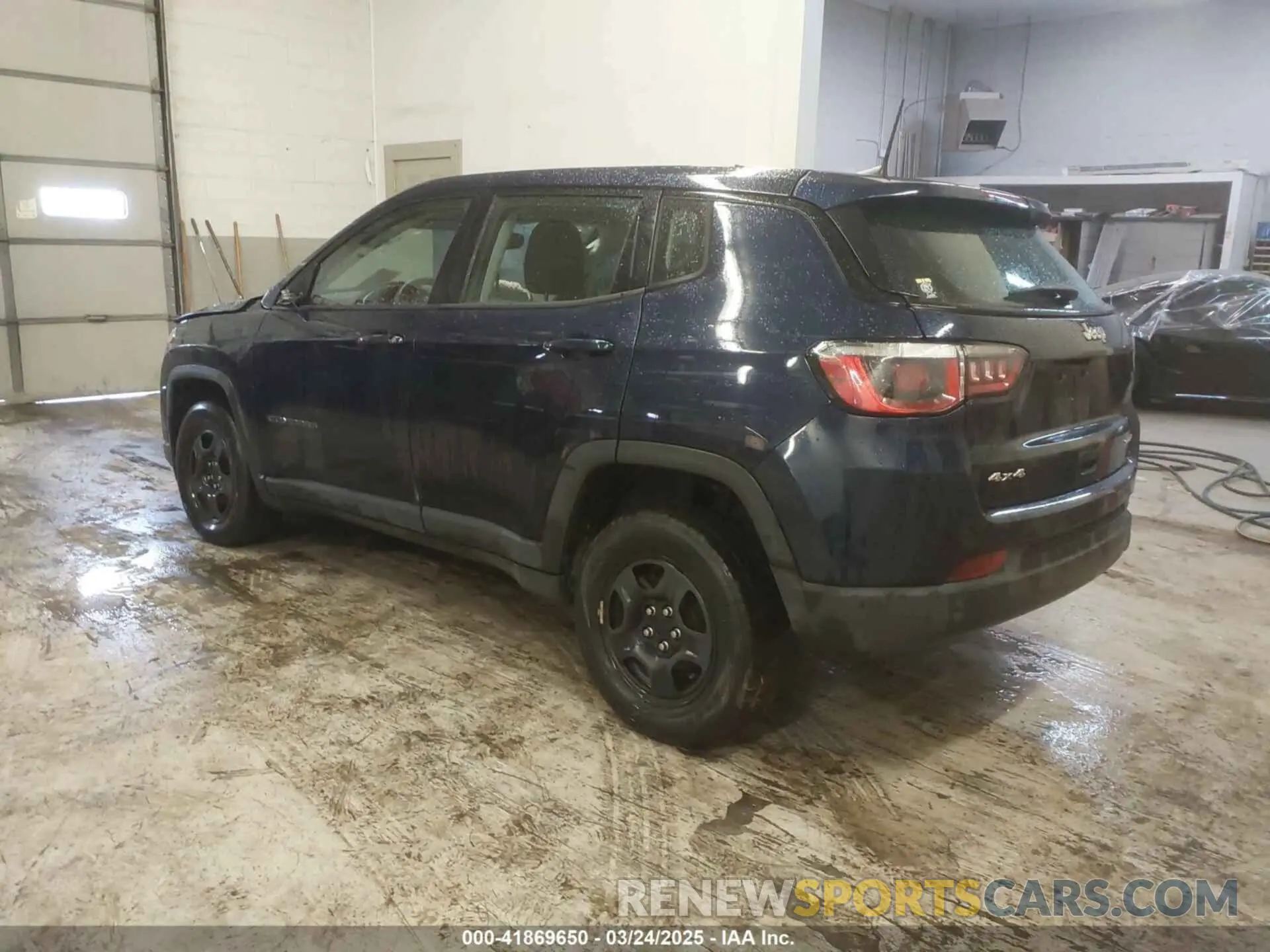 3 fotografías del automóvil dañado 3C4NJDAB8KT638920 JEEP COMPASS 2019