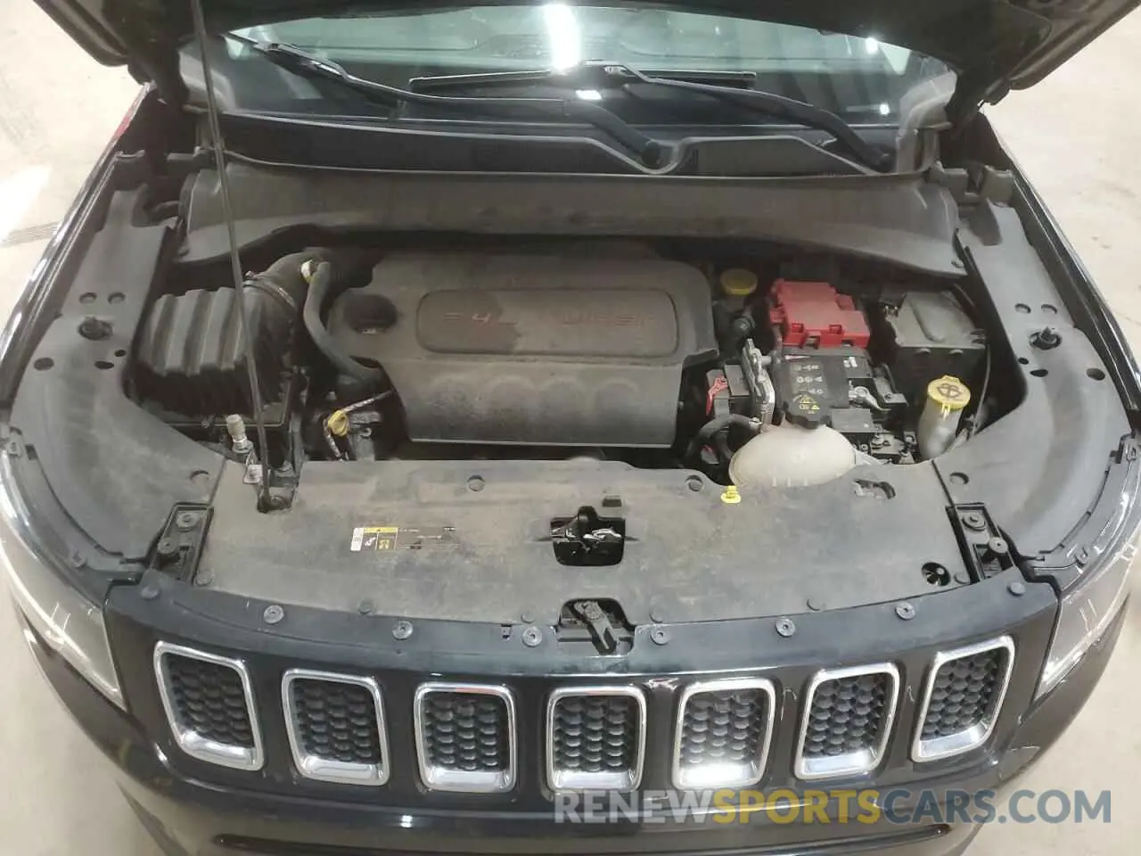 13 fotografías del automóvil dañado 3C4NJDBB0KT593907 JEEP COMPASS 2019