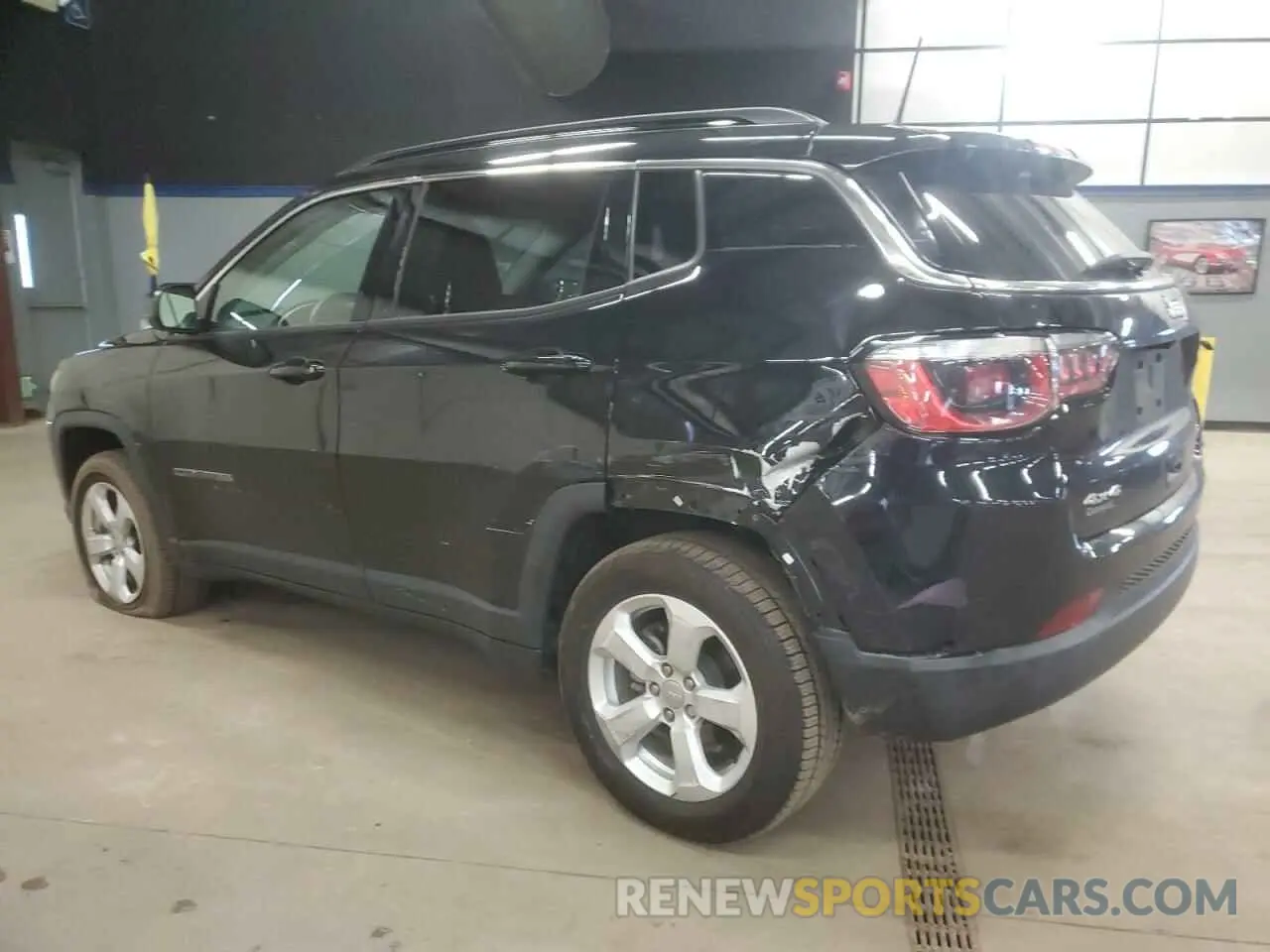 2 fotografías del automóvil dañado 3C4NJDBB0KT593907 JEEP COMPASS 2019