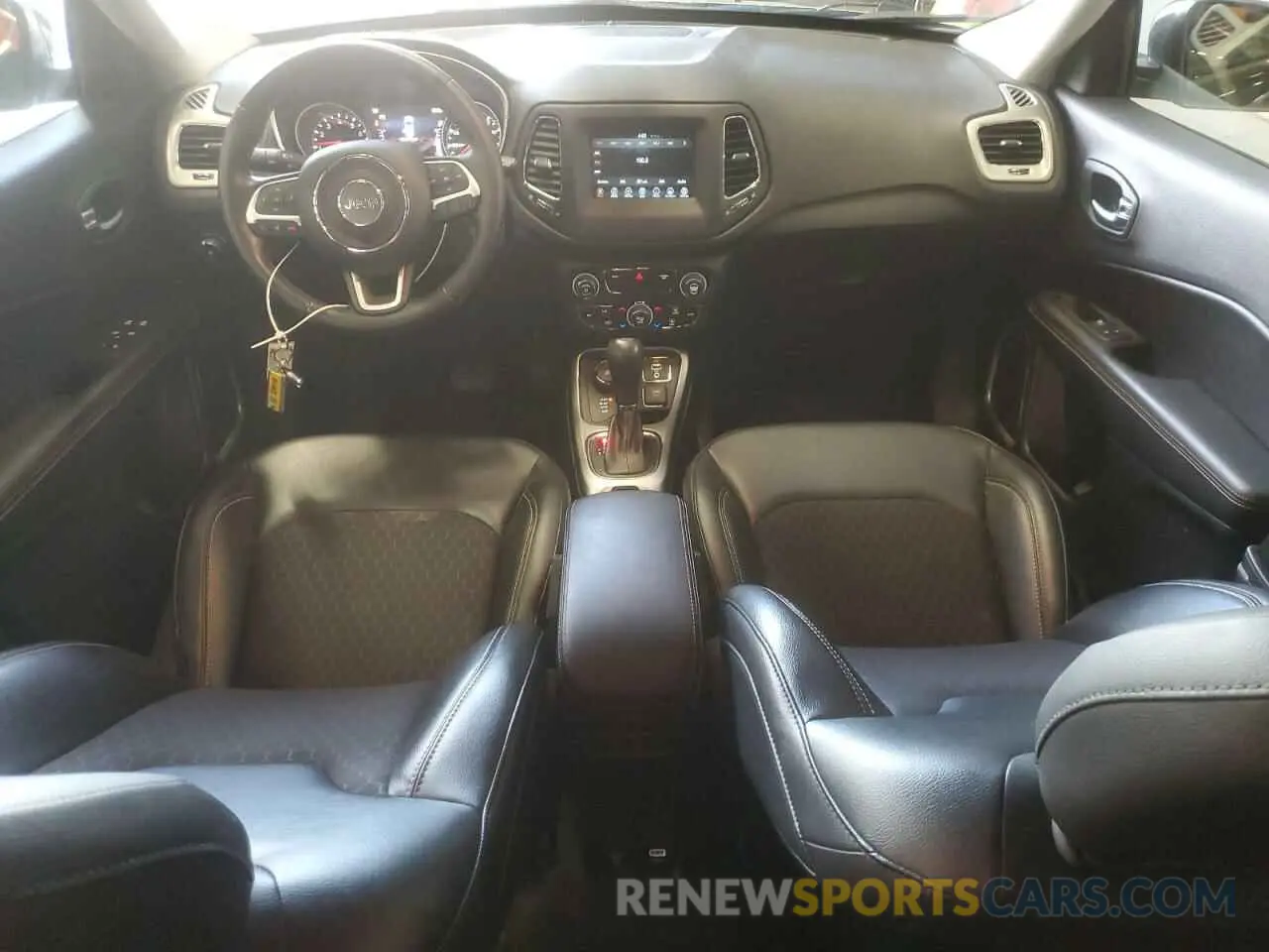 8 fotografías del automóvil dañado 3C4NJDBB0KT593907 JEEP COMPASS 2019