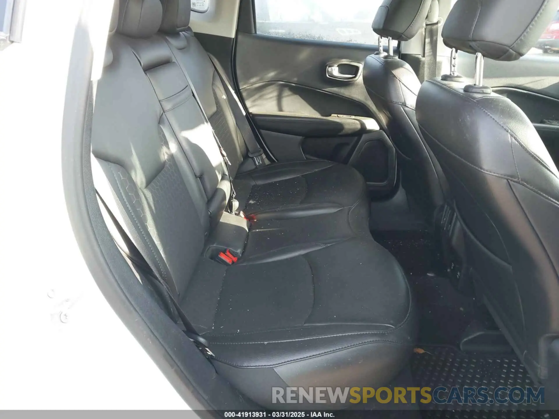 8 fotografías del automóvil dañado 3C4NJDBB0KT629952 JEEP COMPASS 2019