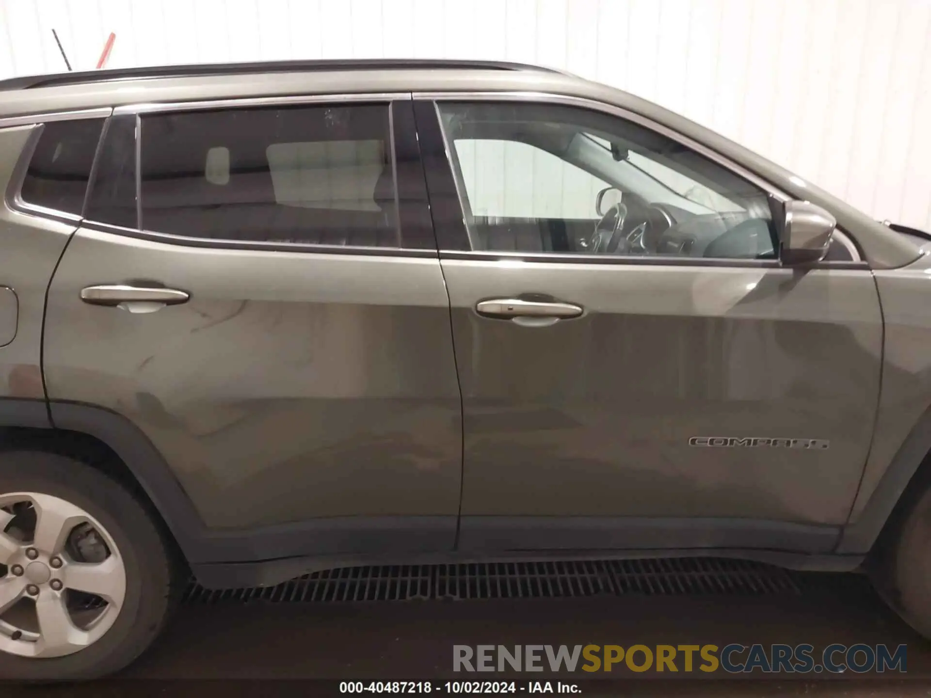 14 fotografías del automóvil dañado 3C4NJDBB0KT761089 JEEP COMPASS 2019