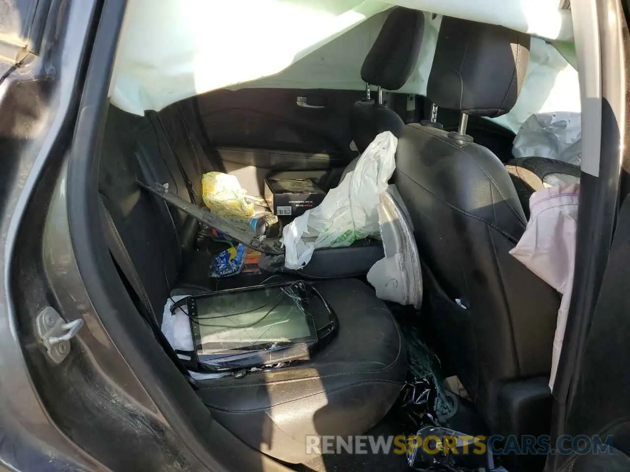 11 fotografías del automóvil dañado 3C4NJDBB0KT772822 JEEP COMPASS 2019