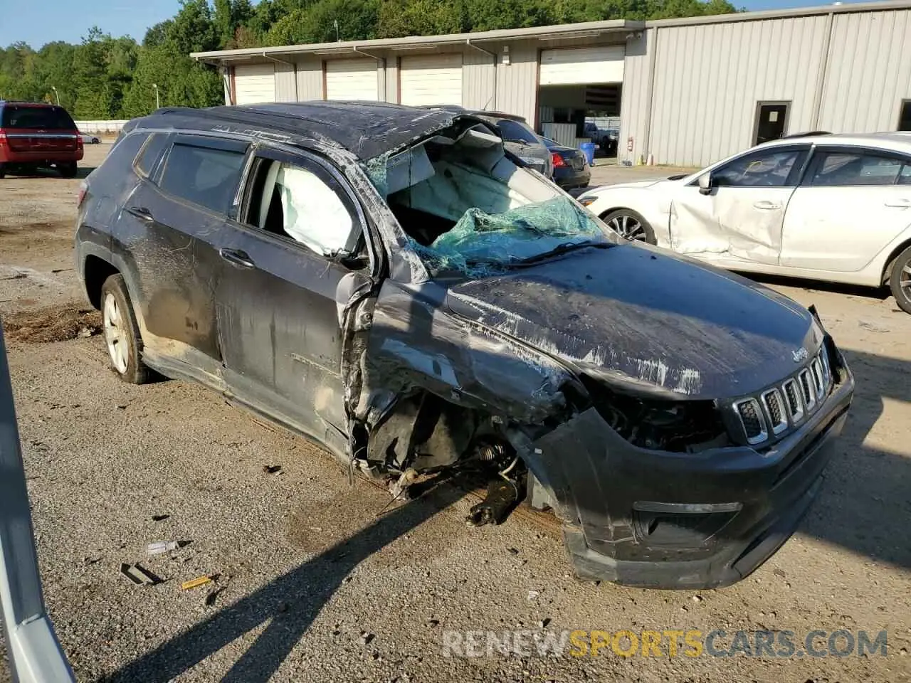 4 fotografías del automóvil dañado 3C4NJDBB0KT772822 JEEP COMPASS 2019