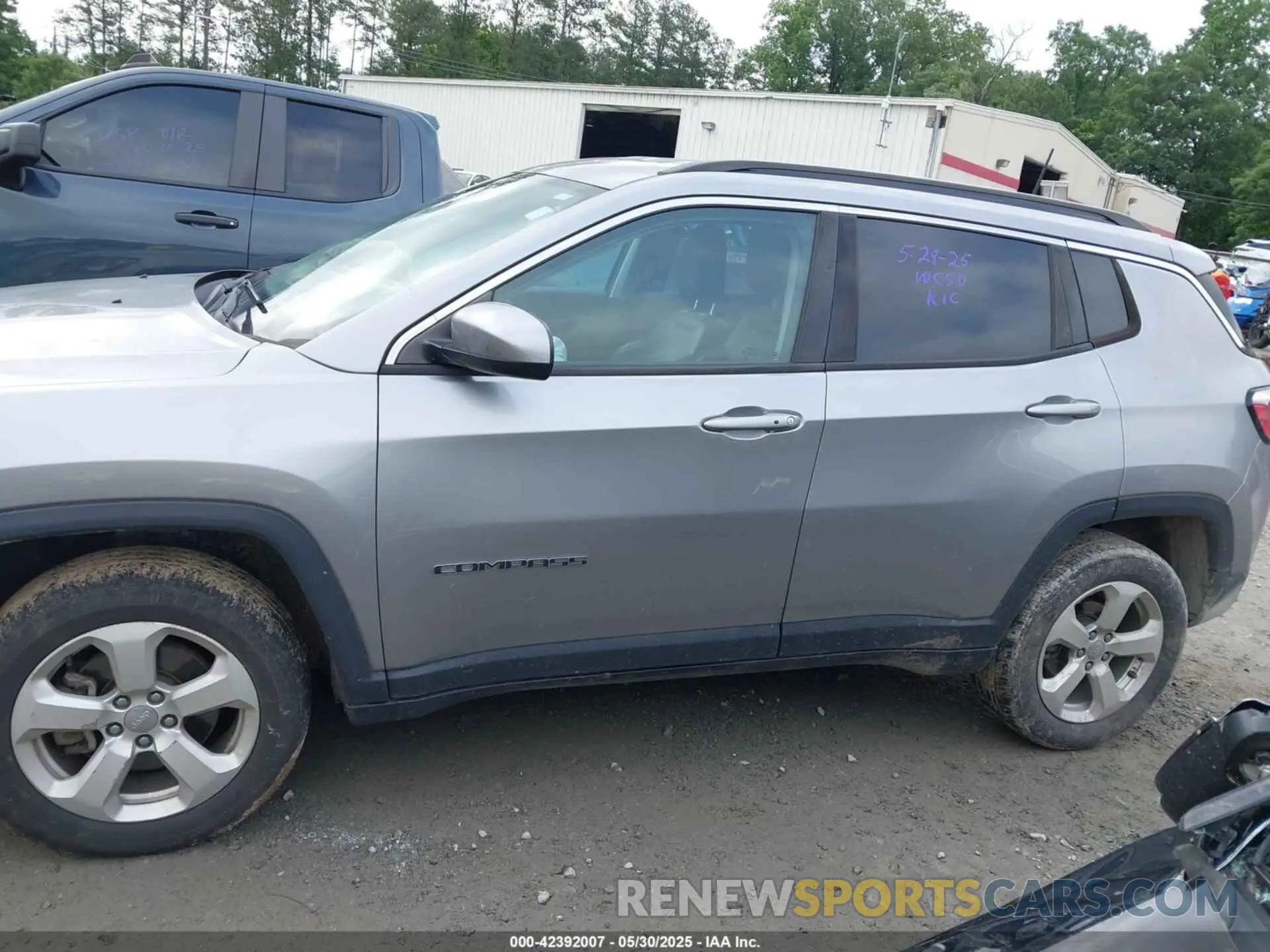14 fotografías del automóvil dañado 3C4NJDBB0KT850712 JEEP COMPASS 2019