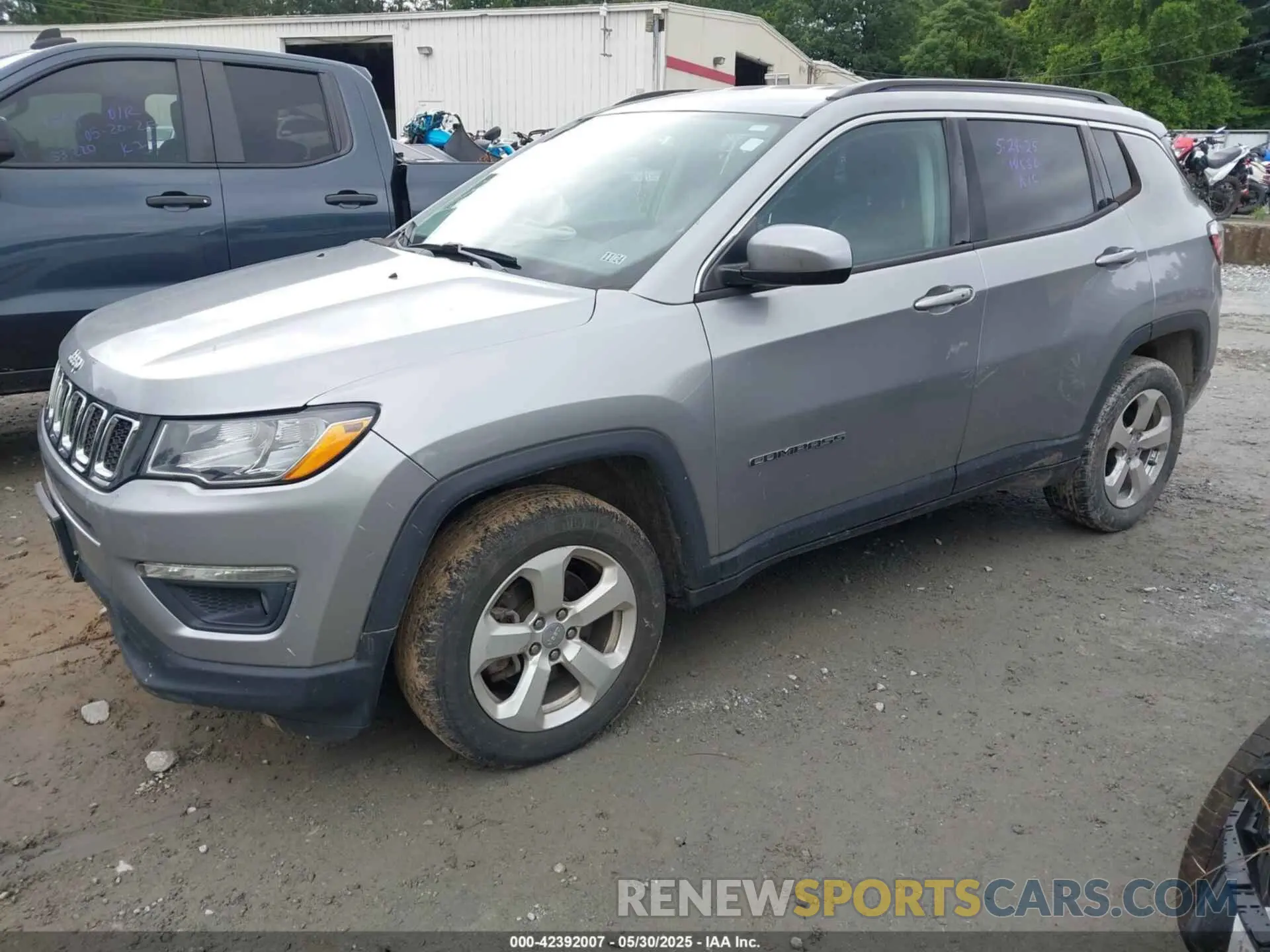 2 fotografías del automóvil dañado 3C4NJDBB0KT850712 JEEP COMPASS 2019