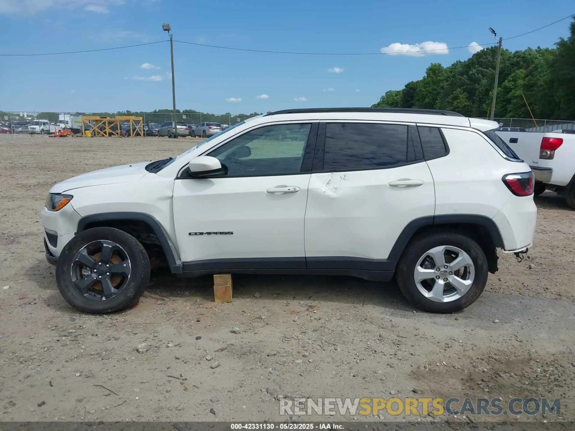 15 fotografías del automóvil dañado 3C4NJDBB1KT639082 JEEP COMPASS 2019