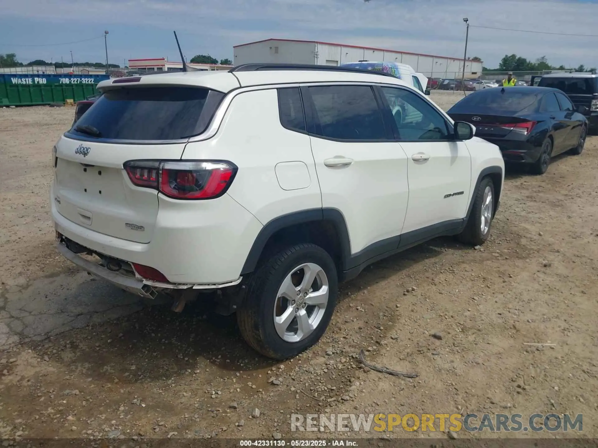 4 fotografías del automóvil dañado 3C4NJDBB1KT639082 JEEP COMPASS 2019