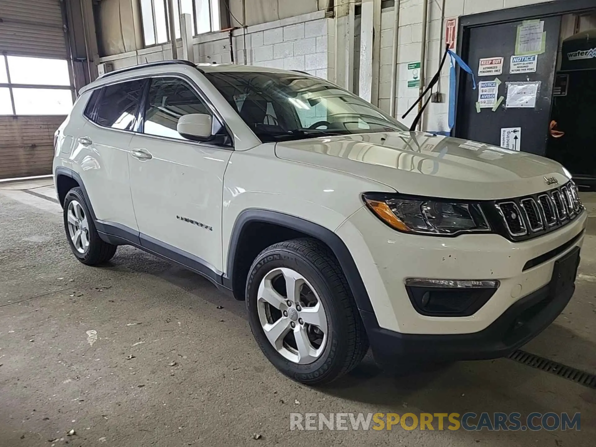 3 fotografías del automóvil dañado 3C4NJDBB1KT671885 JEEP COMPASS 2019