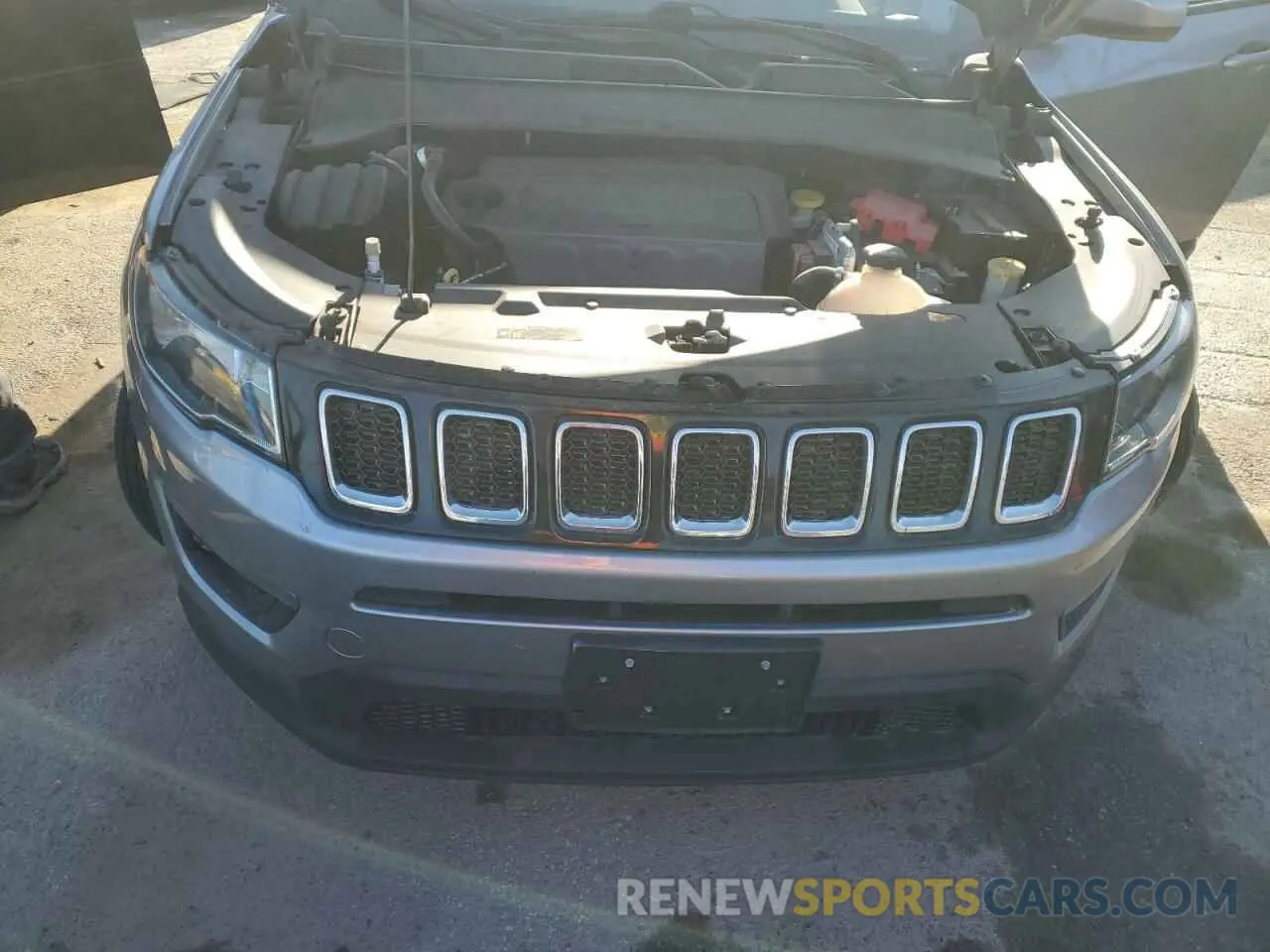 14 fotografías del automóvil dañado 3C4NJDBB1KT675127 JEEP COMPASS 2019