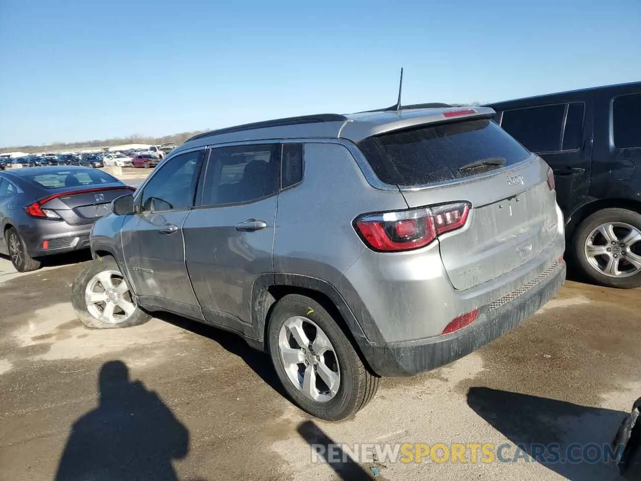 2 fotografías del automóvil dañado 3C4NJDBB1KT675127 JEEP COMPASS 2019