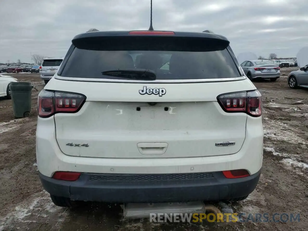 6 fotografías del automóvil dañado 3C4NJDBB2KT600968 JEEP COMPASS 2019