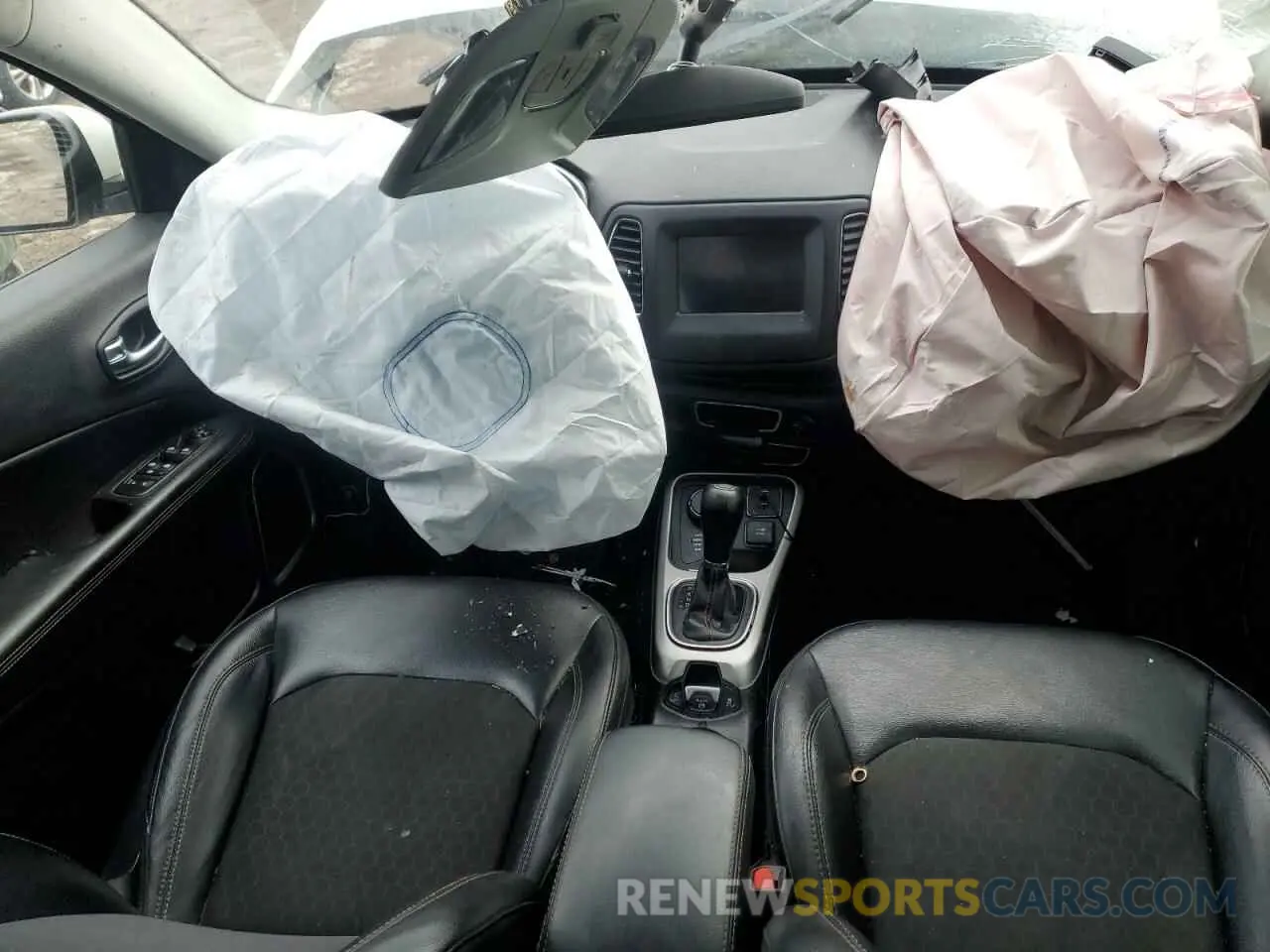8 fotografías del automóvil dañado 3C4NJDBB2KT600968 JEEP COMPASS 2019