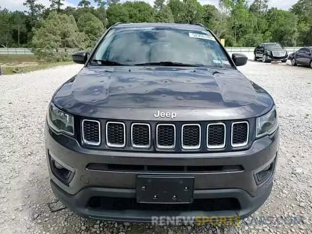 14 fotografías del automóvil dañado 3C4NJDBB2KT704117 JEEP COMPASS 2019