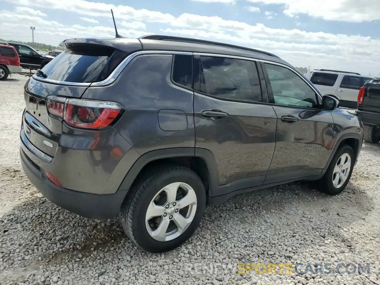 3 fotografías del automóvil dañado 3C4NJDBB2KT704117 JEEP COMPASS 2019